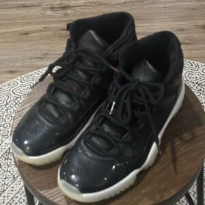 Nike Air Jordan 11 72-10 Black and Red